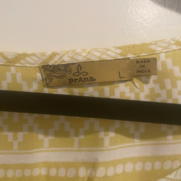 NWOT Prana shirt with capped lace sleeves - Picture 2 of 4